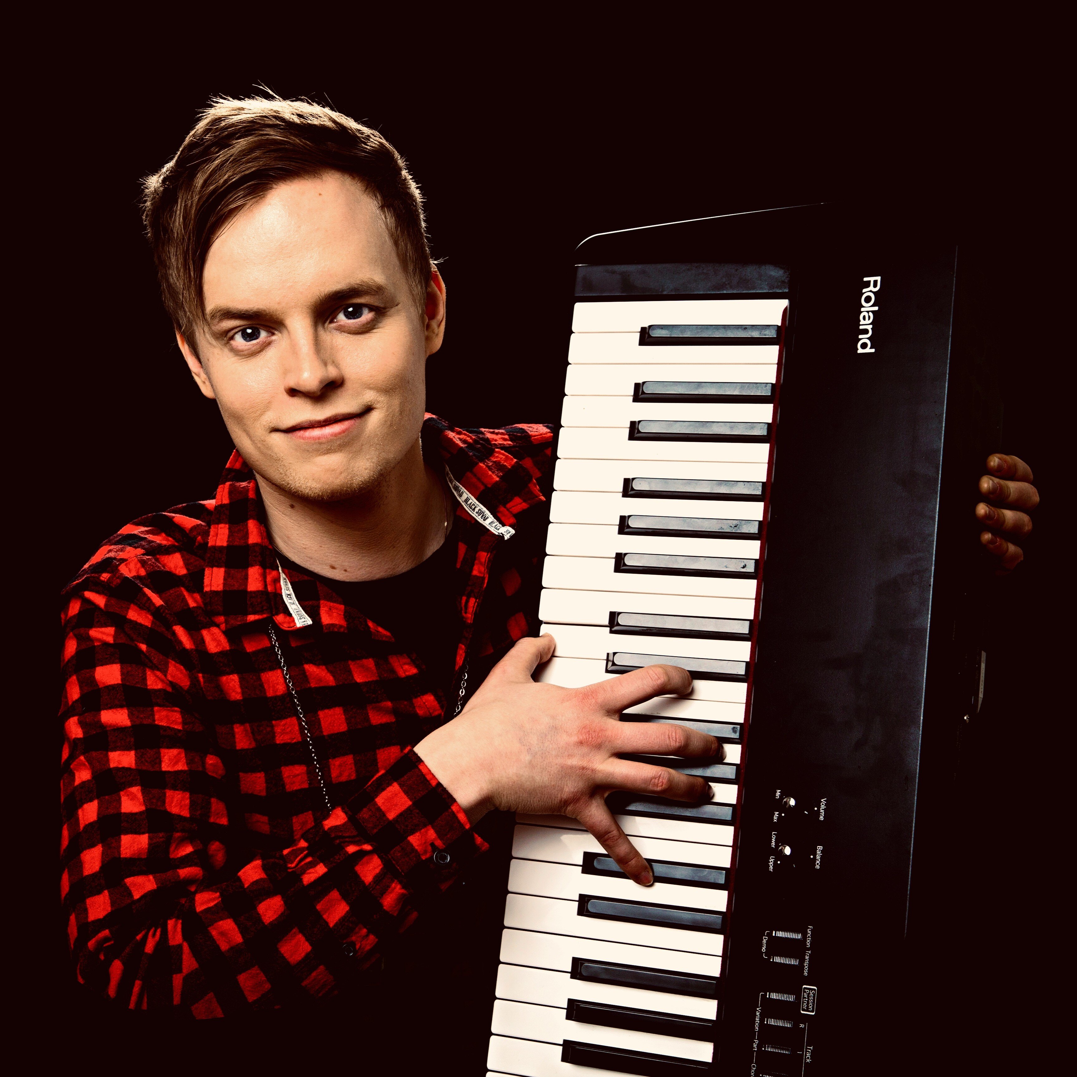 Niko Saloheimo NELIÖ
